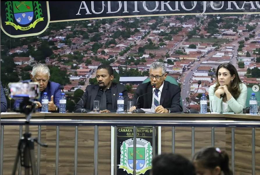 Câmara Municipal de Gilbués Realiza Sessão com Forte Participação Popular